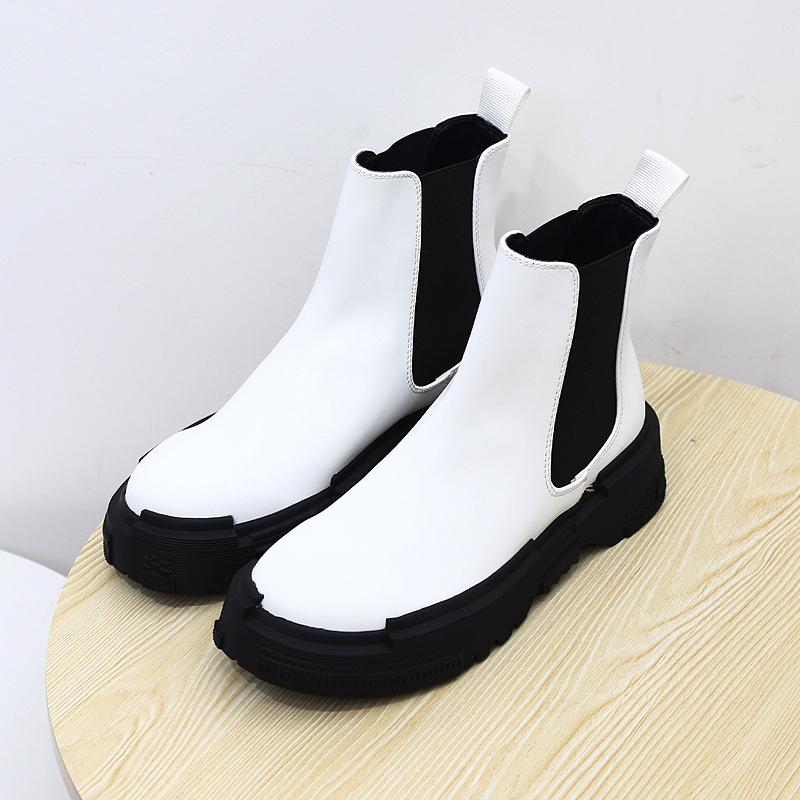 White flat ankle boots 2021 new women's sleeve pipe boots vintage fashion leather High top botas mujer shoes women, Black
White flat ankle boots 2021 new women's sleeve pipe boots vintage fashion leather High top botas mujer shoes women, Black