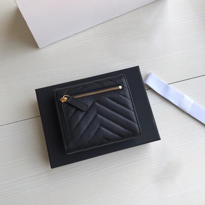 classic best quality genuinel leather mens wallet with box luxurys designers wallet womens wallet purese credit card holder passport holder, There are box dust bags and gift bags
classic best quality genuinel leather mens wallet with box luxurys designers wallet womens wallet purese credit card holder passport holder, There are box dust bags and gift bags