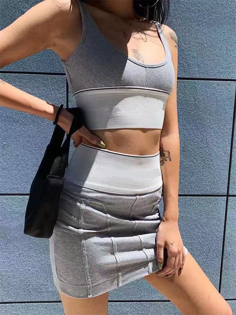 New design fashion women's logo letter print side zipper bodycon tunic bandage thread knitted short skirt pencil skirt set, White
New design fashion women's logo letter print side zipper bodycon tunic bandage thread knitted short skirt pencil skirt set, White