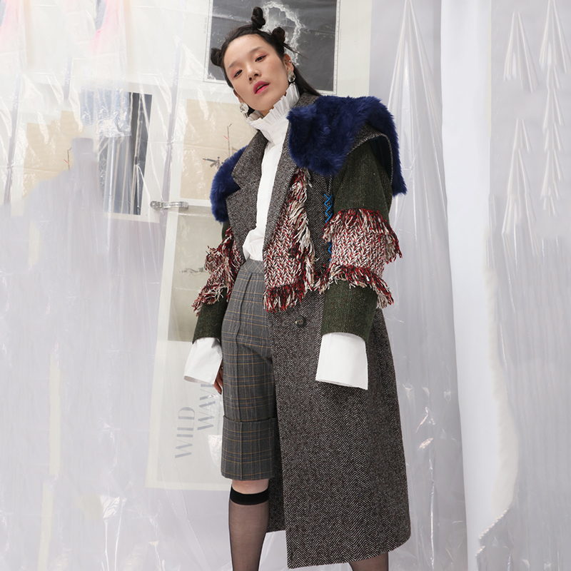 EAM Spring Lapel Long Sleeve Hit Color Fur Tassels Split Joint Long Woolen Coat Women Parkas Fashion JK669 201222