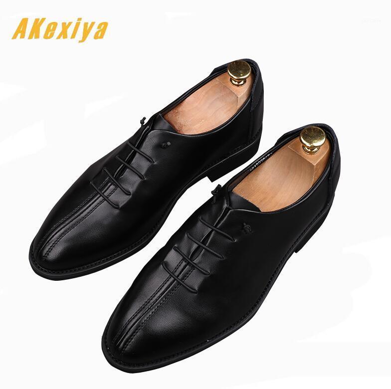 New style Mens Retro Design lace-up Casual Shoes Flats Male formal Homecoming Dress Wedding Prom Shoes zapatos hombre vestir1
New style Mens Retro Design lace-up Casual Shoes Flats Male formal Homecoming Dress Wedding Prom Shoes zapatos hombre vestir1