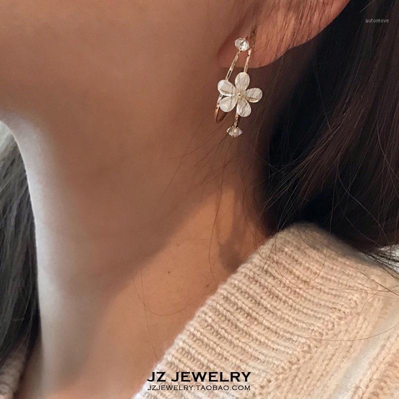 Temperament Hypoallergenic Sexy Large Circle Earrings Female Five Petal Flower Ring Temperament Crystal Zircon Earrings1
Temperament Hypoallergenic Sexy Large Circle Earrings Female Five Petal Flower Ring Temperament Crystal Zircon Earrings1