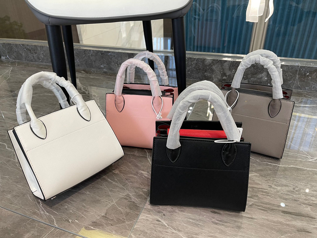 Top Fashion Luxury Designers Bags Messenger Handbags 2022 P…