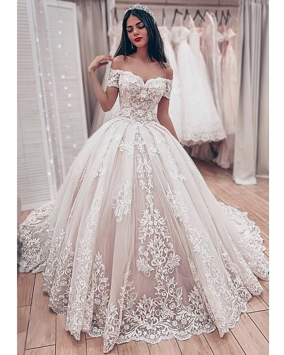 Vintage Princess Ball Gown Wedding Dress Off Shoulder Full Lace Appliques Tulle Bridal Gowns Sweep Train Custom Made Vestidos De Novia