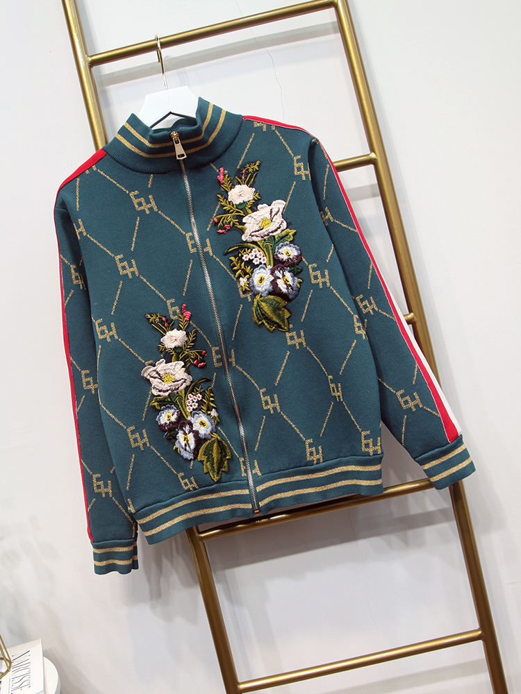 10.10 High quality Autumn Women embroidery flower contrast color knitted cardigan sweaters coat casual pants Two piece set 201008