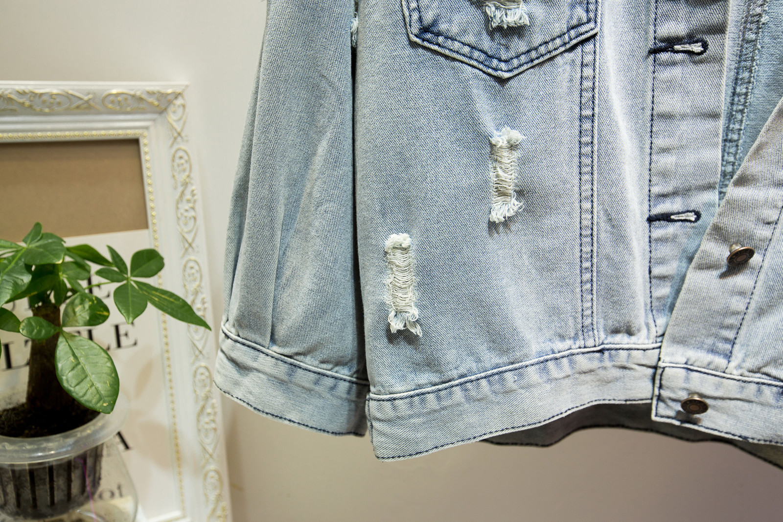 Jvcake Plus Size Women's Loose Denim Jacket Thin Section Fashion Decal Embroidery Pattern Lapel Blue Summer Denim Coat 5XL 201029