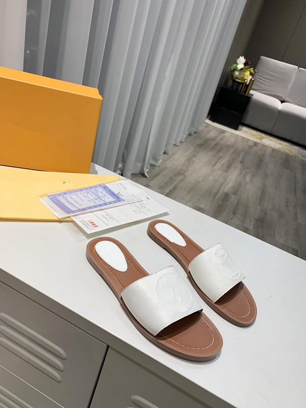 Brand Designer rubber slide sandal bright colorful Flat slipper luxury slides flip flops causal sandals for women Designer Slippers as1008, 01
Brand Designer rubber slide sandal bright colorful Flat slipper luxury slides flip flops causal sandals for women Designer Slippers as1008, 01