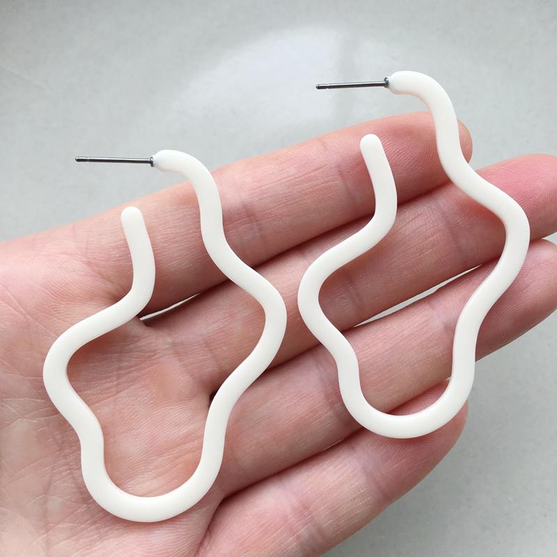 Dangle & Chandelier UJBOX Japanese Korean Titanium Post Resin Earrings Women White Wave Curve Drop Factory Wholesale
Dangle & Chandelier UJBOX Japanese Korean Titanium Post Resin Earrings Women White Wave Curve Drop Factory Wholesale