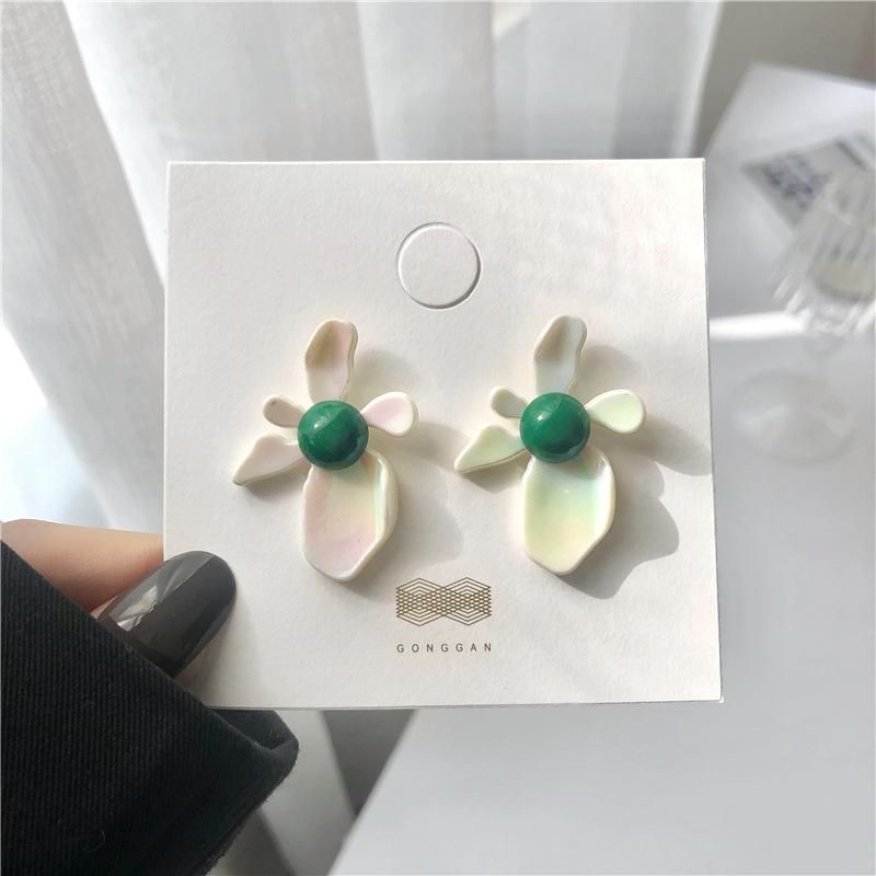 Stud Earring Women Flowers Earrings Woman Pendant Jewelry Charms Ladies Fashion Sweet Gold Color Trendy Metal Aretes De Mujer
Stud Earring Women Flowers Earrings Woman Pendant Jewelry Charms Ladies Fashion Sweet Gold Color Trendy Metal Aretes De Mujer