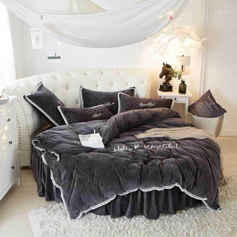 4PCS Crystal Velvet Round Bed Sheet Pillowcase Duvet Cover Sets Lace Edge Skirt Embroidery Quilt Cover1, Pink 
4PCS Crystal Velvet Round Bed Sheet Pillowcase Duvet Cover Sets Lace Edge Skirt Embroidery Quilt Cover1, Pink