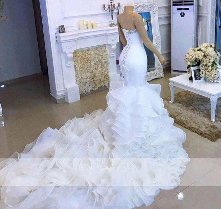 Arabic Dubai Mermaid Wedding Dresses 2022 Sweetheart Crystals Organza Ruffles Bridal Gowns Long Lace Up Back Robe De Mariée Vestidos Noiva