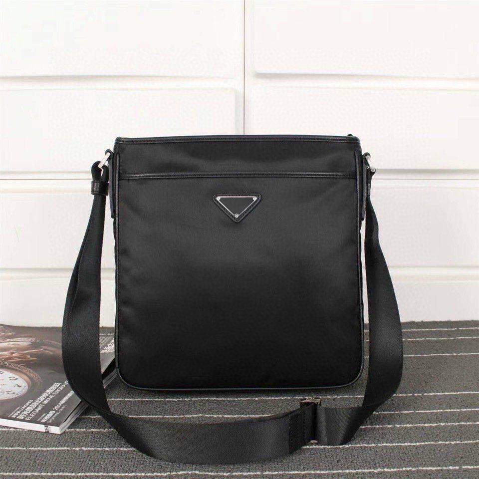 P hot style! Single shoulder cross body messenger bag Nylon canvas bag Korean business erector men's bag waterproof 26*27*6 CM., Black
P hot style! Single shoulder cross body messenger bag Nylon canvas bag Korean business erector men's bag waterproof 26*27*6 CM., Black