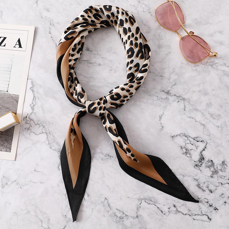 Hot Sale 2020 Women Foulard Small Silk Scarves Head Hijab Scarf Ladies Leopard Shawl Wrap Muffler Pareo Bandana Female
Hot Sale 2020 Women Foulard Small Silk Scarves Head Hijab Scarf Ladies Leopard Shawl Wrap Muffler Pareo Bandana Female