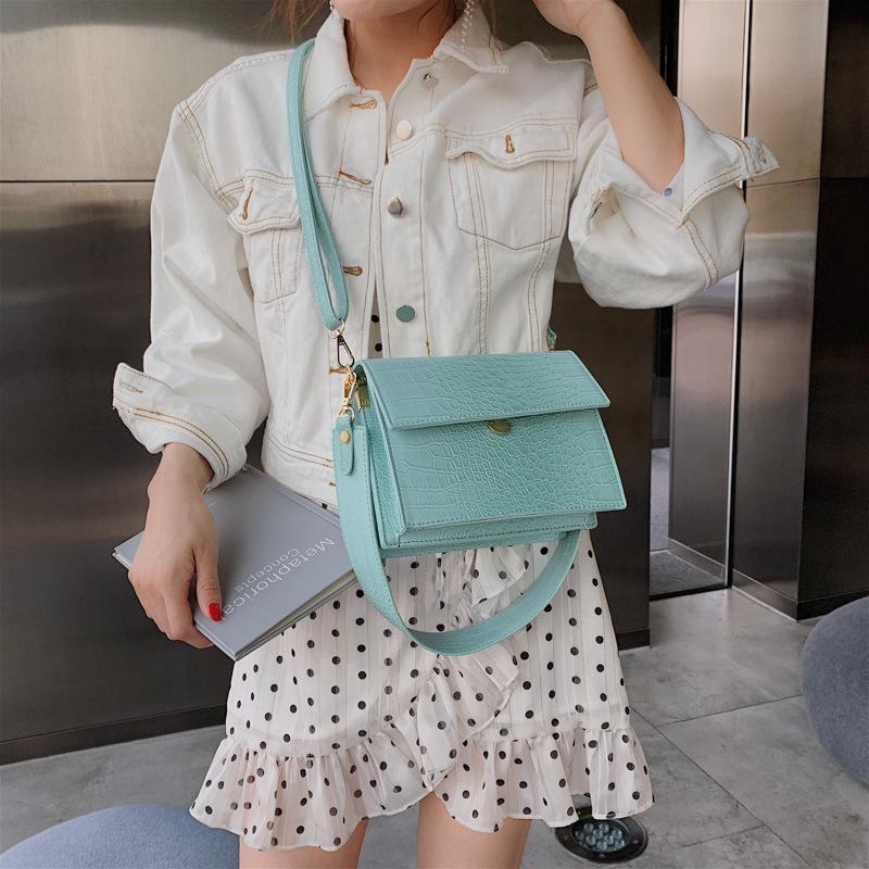 Fashion Simply PU Leather Crossbody Bags for Women 2021 Solid Color Shoulder Messenger Bag Lady Chain Travel Small Handbags, Beige
Fashion Simply PU Leather Crossbody Bags for Women 2021 Solid Color Shoulder Messenger Bag Lady Chain Travel Small Handbags, Beige