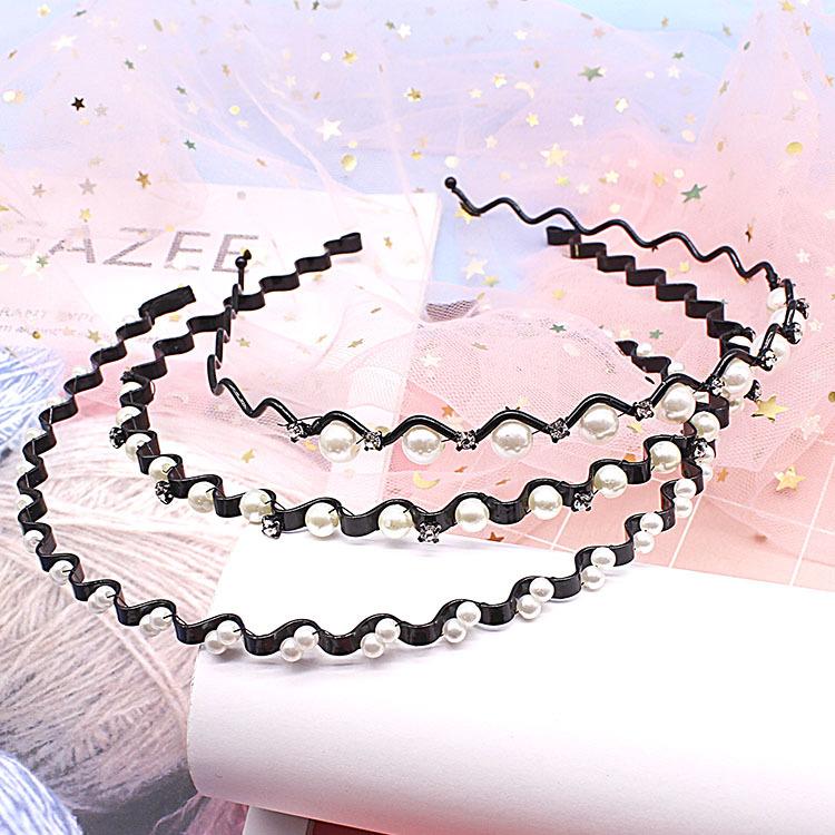 Korean fashion new hairband headband wave inlay pearl surround wide thin headband wave style hair band
Korean fashion new hairband headband wave inlay pearl surround wide thin headband wave style hair band