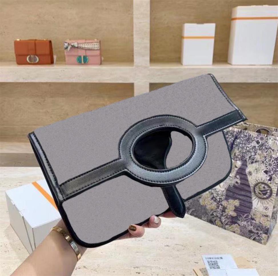 20ss Classic Luxury Designer Old FLower Letter Women Clutch Bags Embroidery Canvas Vintage Letter Hasp Fashion Bags Totes, Black
20ss Classic Luxury Designer Old FLower Letter Women Clutch Bags Embroidery Canvas Vintage Letter Hasp Fashion Bags Totes, Black