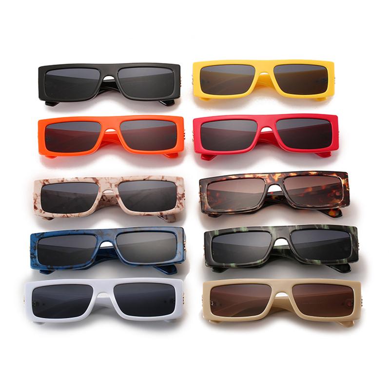 2021 Fashionable Glasses Women Stripes Square Black Sunglasses Gray Lenses Vintage Luxury Designer Men Driving Eyeglasses
2021 Fashionable Glasses Women Stripes Square Black Sunglasses Gray Lenses Vintage Luxury Designer Men Driving Eyeglasses