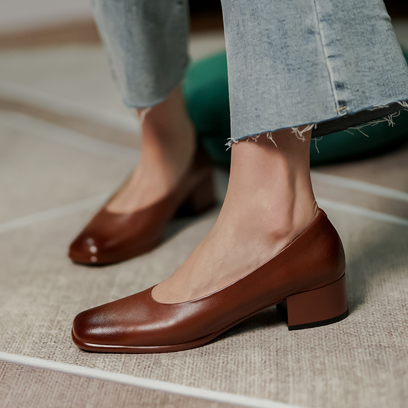 2021 Vintage Office Four Inches Med Heel Ripe Fashion Toe Foot Sliding in Everyday Cozy Use Classic Female Bombs J8PV, Brown.
2021 Vintage Office Four Inches Med Heel Ripe Fashion Toe Foot Sliding in Everyday Cozy Use Classic Female Bombs J8PV, Brown.