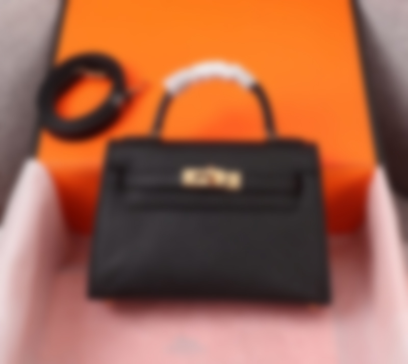 Classic Designer Women Handbag Shoulder Bags Style Mini Strap Crossbody Purse High Quality Genuine Leather Handbag palm print, White
Classic Designer Women Handbag Shoulder Bags Style Mini Strap Crossbody Purse High Quality Genuine Leather Handbag palm print, White