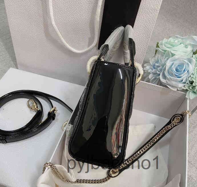 D Luxury Bags and Handbags Many colors 17&24cmDesigners woman hand Fashion Pattern Satchel Shoulder Chain Crossb yyy, 1black lacquered gold
D Luxury Bags and Handbags Many colors 17&24cmDesigners woman hand Fashion Pattern Satchel Shoulder Chain Crossb yyy, 1black lacquered gold