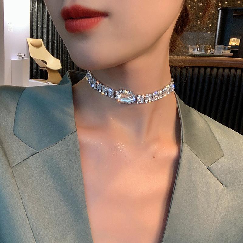 New Shiny Zircon Crystal Inlay Chokers Necklace Luxury Clavicle Chain Female Jewelry Short Necklace Top Quality 38cm+7cm Chain
New Shiny Zircon Crystal Inlay Chokers Necklace Luxury Clavicle Chain Female Jewelry Short Necklace Top Quality 38cm+7cm Chain