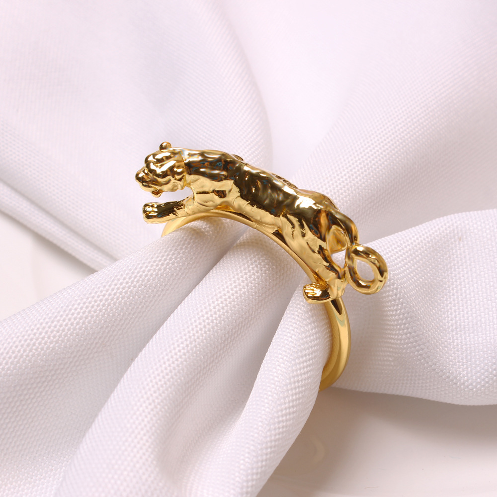 30pcs/lot New product electroplated metal golden leopard napkin ring napkin ring animal buckle
30pcs/lot New product electroplated metal golden leopard napkin ring napkin ring animal buckle