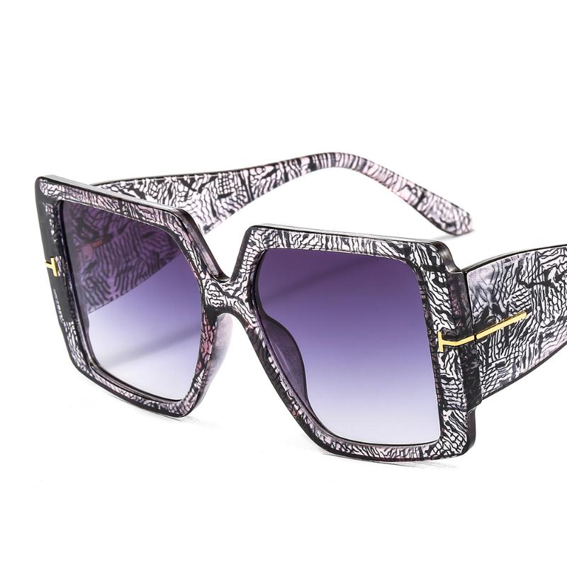 Sunglasses 2021 Fashion Square Women Oversized Metal Frame Vintage Glasses Men Shades Retro Gradient Colors Oculos UV400
Sunglasses 2021 Fashion Square Women Oversized Metal Frame Vintage Glasses Men Shades Retro Gradient Colors Oculos UV400