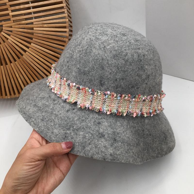 New winter about Europe and the United States temperament grey wool fisherman cap classic elegant little hat Hepburn wind, Gray
New winter about Europe and the United States temperament grey wool fisherman cap classic elegant little hat Hepburn wind, Gray