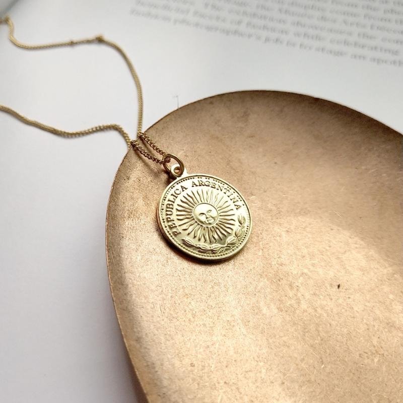 925 Sterling Silver Jewelry Necklace for Graduation Argentina Amulet Round Coin Medal Golden Sun Necklace Mother Daugher Gift
925 Sterling Silver Jewelry Necklace for Graduation Argentina Amulet Round Coin Medal Golden Sun Necklace Mother Daugher Gift