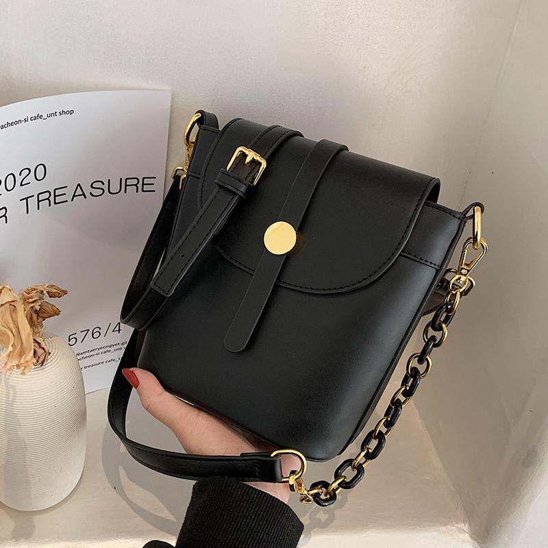 Classic Designer Simple Solid Color PU Leather Crossbody Bag for Women 2021 Luxury Chain Black Bucket Shoulder Handbags
Classic Designer Simple Solid Color PU Leather Crossbody Bag for Women 2021 Luxury Chain Black Bucket Shoulder Handbags