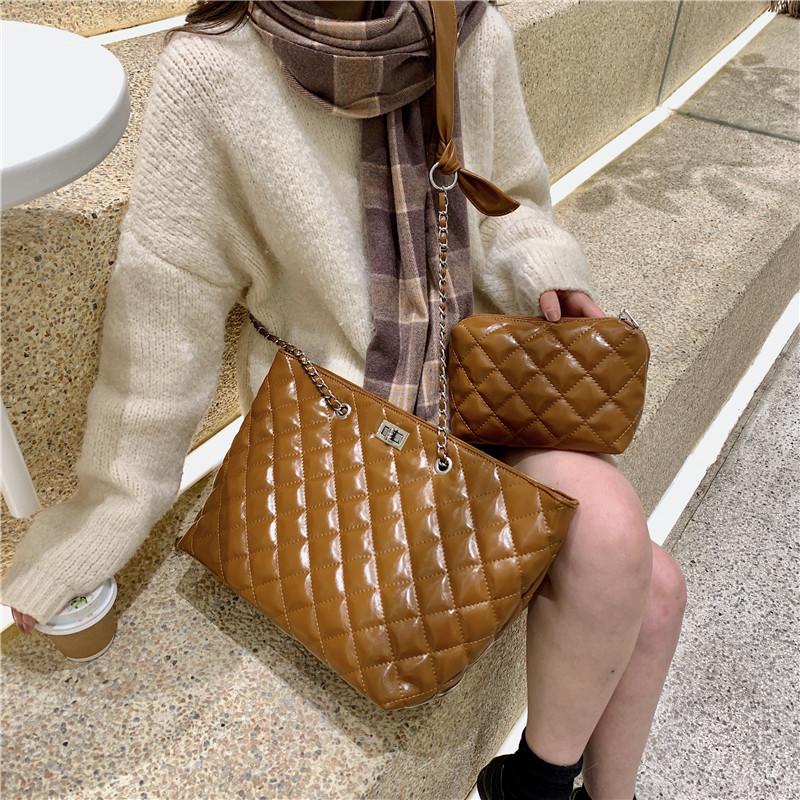 Luxury Designer Leather Crossbody Bags for Women 2021 New Solid Chains Lattice Quilted Shoulder Bag Ladies Handbags Sac A Main
Luxury Designer Leather Crossbody Bags for Women 2021 New Solid Chains Lattice Quilted Shoulder Bag Ladies Handbags Sac A Main