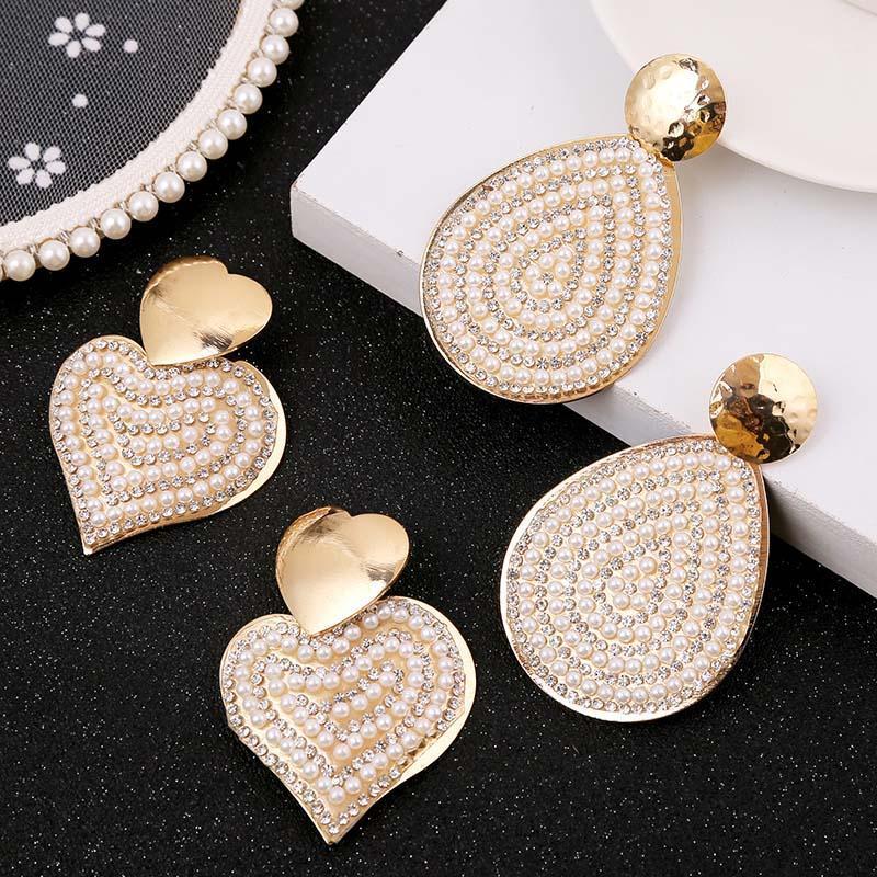 2020 Fashion Gold Metal Geometric Earrings For Women Trendy Pearl Rhinestone Drop Earring Ladies Statement Party Wedding Jewelry1
2020 Fashion Gold Metal Geometric Earrings For Women Trendy Pearl Rhinestone Drop Earring Ladies Statement Party Wedding Jewelry1