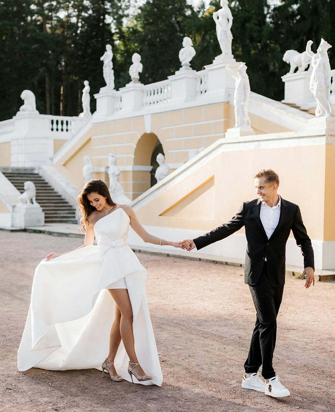 2021 A Line Satin Wedding Dresses Strapless Hi Lo Elegant vestido de novia Custom Made Cheap Bridal Gowns
