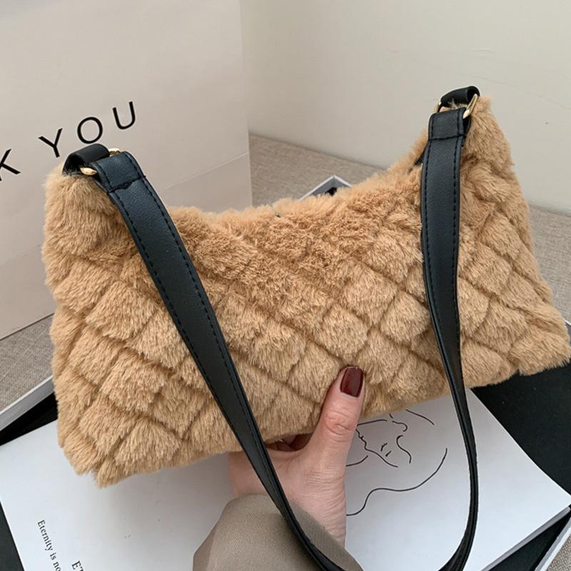 Bags Plush Plaid Baguette Shoulder for Women 2021 Winter Armpit Bag Lady Handbags Female Trend Solid Color Travel Hand Bag, Black 
Bags Plush Plaid Baguette Shoulder for Women 2021 Winter Armpit Bag Lady Handbags Female Trend Solid Color Travel Hand Bag, Black