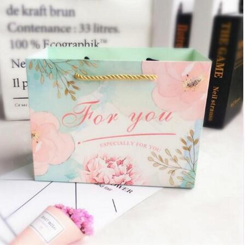 24pcs/lot "For you" Wedding present bags packaging for guests, High quality paper gift bags with handle
24pcs/lot "For you" Wedding present bags packaging for guests, High quality paper gift bags with handle
