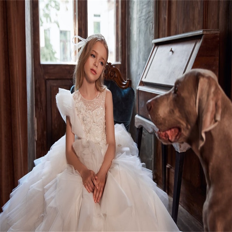 White Princess Flower Girls Dresses Tiered Ruffles Tulle First Communion Dress Luxury Sequins Appliqued Custom Made Kids Pageant Dress