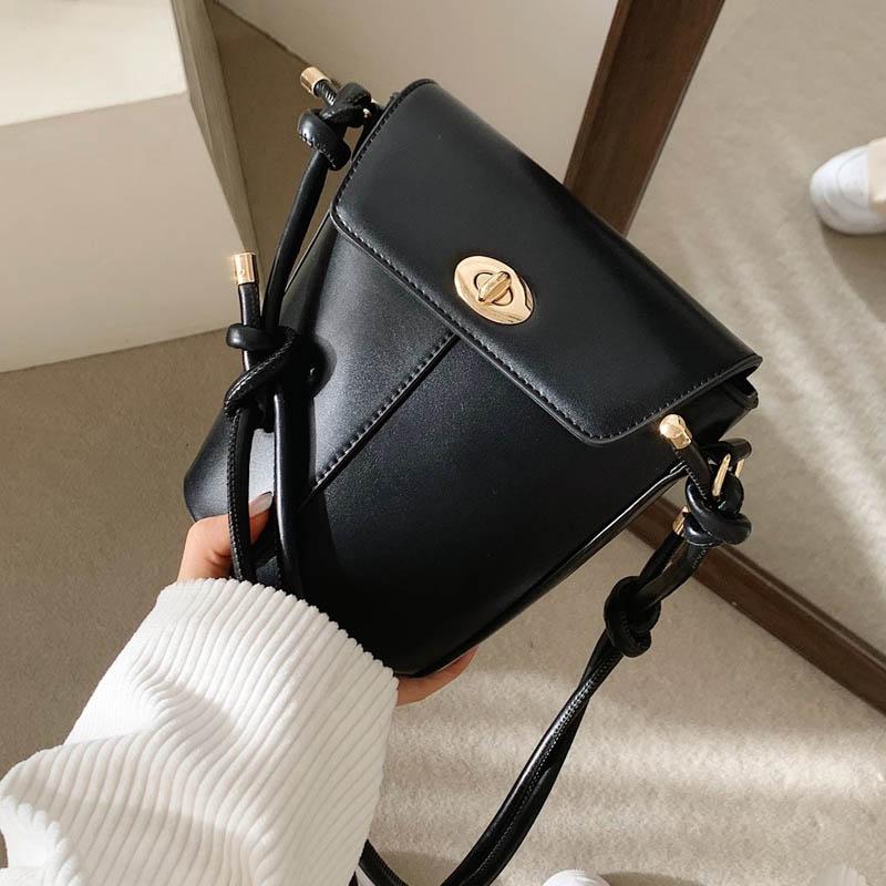 2021 New Fashion Women Shoulder Bag Handbag PU Leather Crossbody Bags Adjustable Strap Subaxillary Bag Female Clutches Pouch, Brown shoulder bag
2021 New Fashion Women Shoulder Bag Handbag PU Leather Crossbody Bags Adjustable Strap Subaxillary Bag Female Clutches Pouch, Brown shoulder bag
