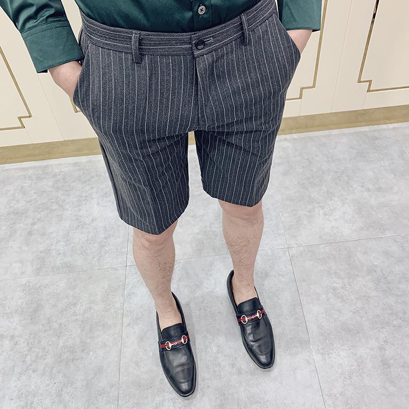 2020 summer new men's five-point pants loose fashion British Korean Hong Kong style solid color casual striped pants, Black
2020 summer new men's five-point pants loose fashion British Korean Hong Kong style solid color casual striped pants, Black