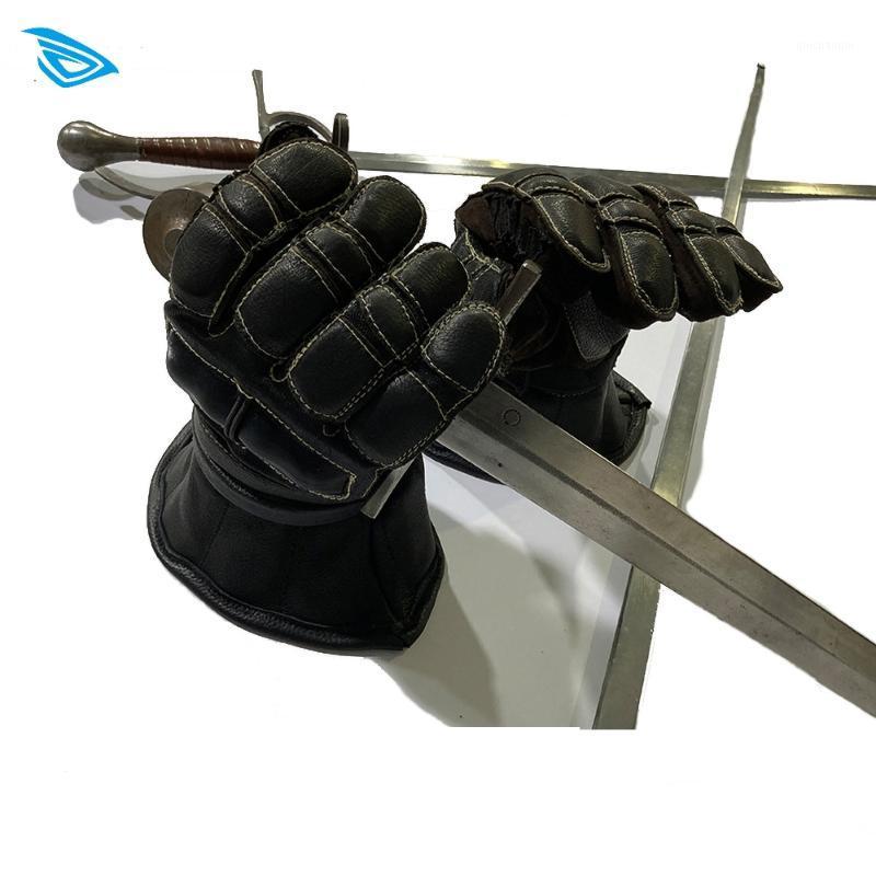 Five Finger Custom-made Steel Sword Heavy Training Wrist Protection Fencing Glove Front Leg And Knee Protection For Fencing Pad1 
Five Finger Custom-made Steel Sword Heavy Training Wrist Protection Fencing Glove Front Leg And Knee Protection For Fencing Pad1
