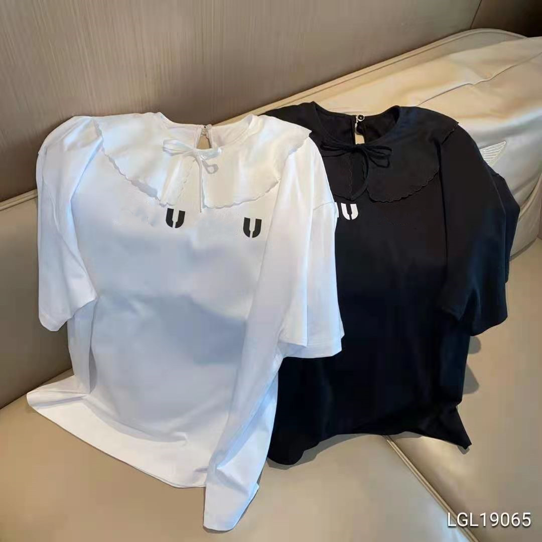 21SS new summer imported custom fabric lotus leaf round neck loose and slimming fashion short-sleeved women's T-shirt, White
21SS new summer imported custom fabric lotus leaf round neck loose and slimming fashion short-sleeved women's T-shirt, White