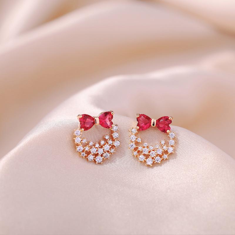 Korean New Trendy Girls Sweet Crystal Red Heart Wedding Bridal Stud Earrings for Women Friend Jewelry Gift 2020
Korean New Trendy Girls Sweet Crystal Red Heart Wedding Bridal Stud Earrings for Women Friend Jewelry Gift 2020