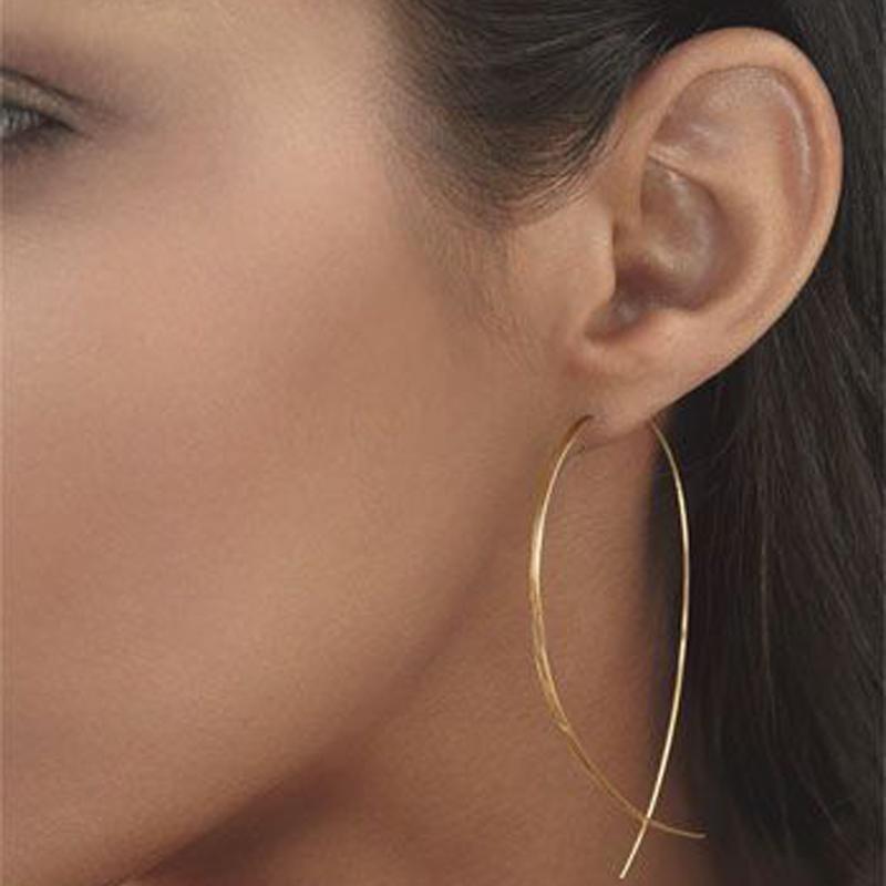 Stud 2022 Fish Shaped Earrings Simplicity Handmade Copper Wire Earring For Women Brincos De Gota Feminino Geometric Gift, Golden;silver
Stud 2022 Fish Shaped Earrings Simplicity Handmade Copper Wire Earring For Women Brincos De Gota Feminino Geometric Gift, Golden;silver