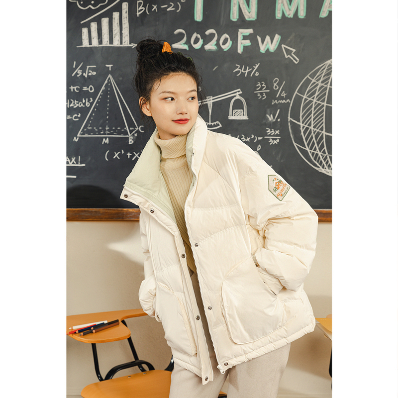 INMAN Winter New Arrival Short Fluffy Women's Down Jacket White Duck Ddown Embroidered Big Pocket Bread Jacket 201019