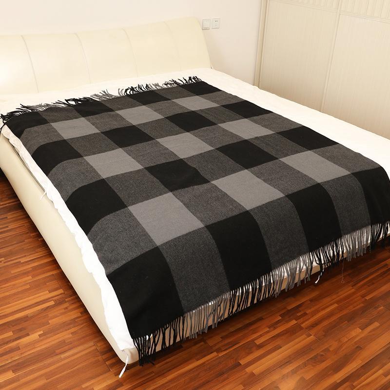 Autumn and winter 2020Inner Mongolia woollen comfortable Plaid home blanket with tassel super large shawl air conditioning shawl1
Autumn and winter 2020Inner Mongolia woollen comfortable Plaid home blanket with tassel super large shawl air conditioning shawl1