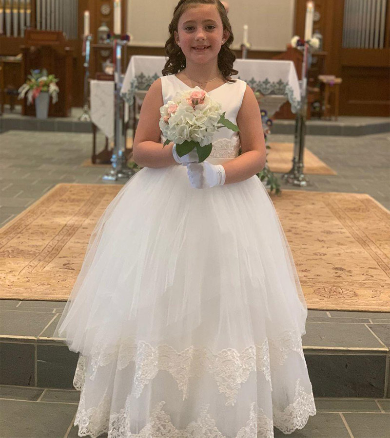 Lace Beaded Flower Girl Dresses V-neck Ball Gown Tulle Little Girl Wedding Dresses Vintage Communion Pageant Dresses Gowns