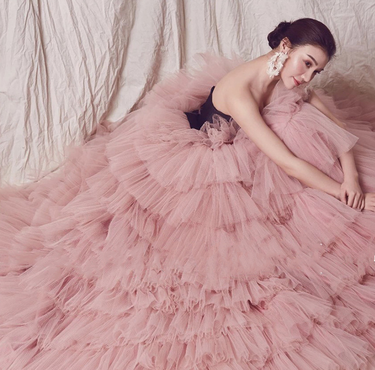 Puffy Sweetheart Prom Dresses A Line Black And Dusty Pink Tiered Skirt Long Formal Evening Gowns Women Pageant Dress Special Occasion Dress