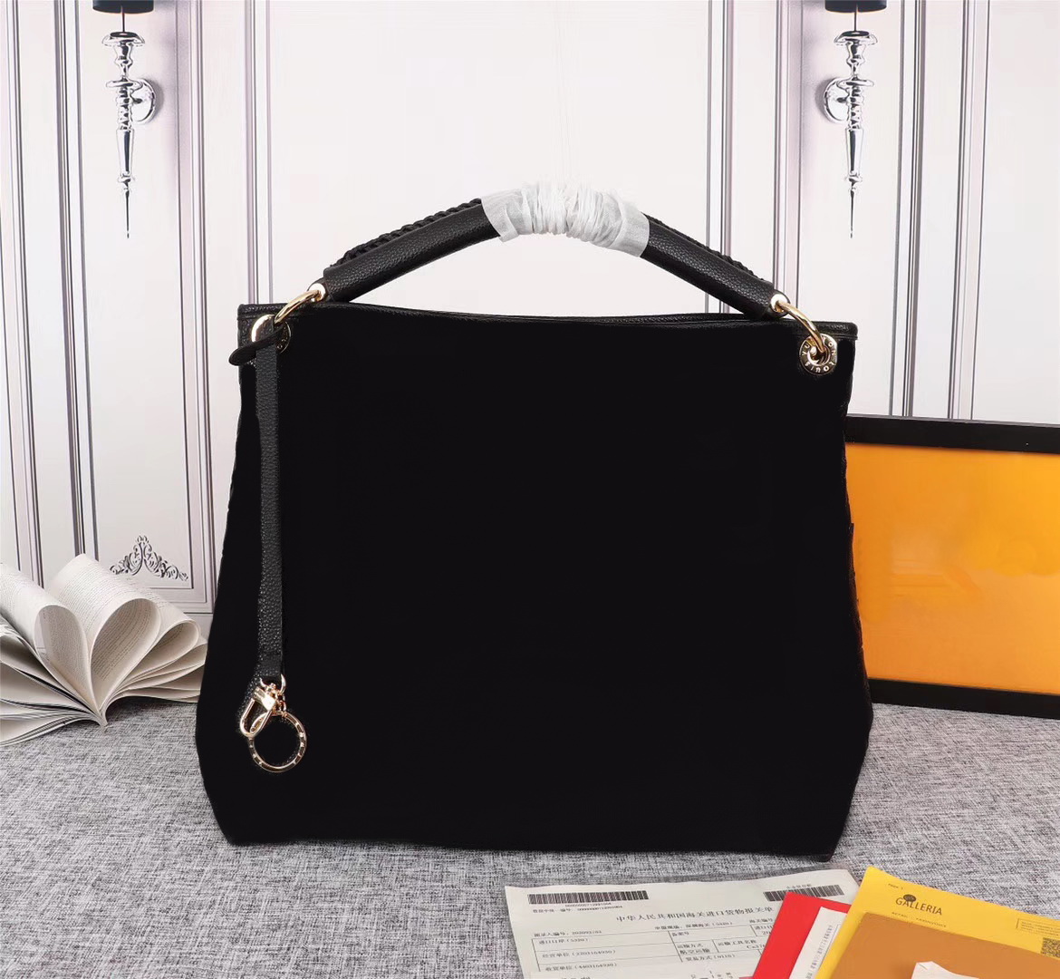 Famous brand Genuine Leather Handbag Pillow bag 46cm Shoulder Bag CX142 Totes bags M40249 Wallets Free Shipping Hot Selling, Dark blue
Famous brand Genuine Leather Handbag Pillow bag 46cm Shoulder Bag CX142 Totes bags M40249 Wallets Free Shipping Hot Selling, Dark blue