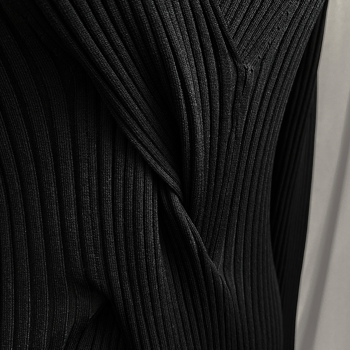 DEAT women sexy slim black kintted dresses Cross deep V-neck long sleeve vent hem stretch knitted dress famale124cm length J888 201125