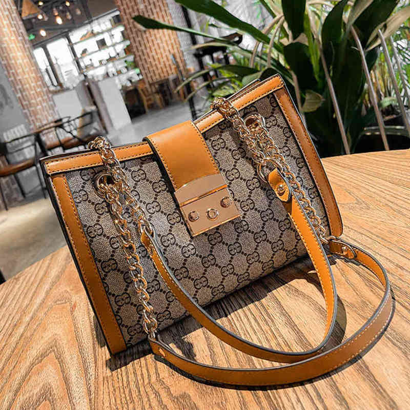 Bag female new printed bag texture sling shoulder oblique span small square Purse sale, Black
Bag female new printed bag texture sling shoulder oblique span small square Purse sale, Black