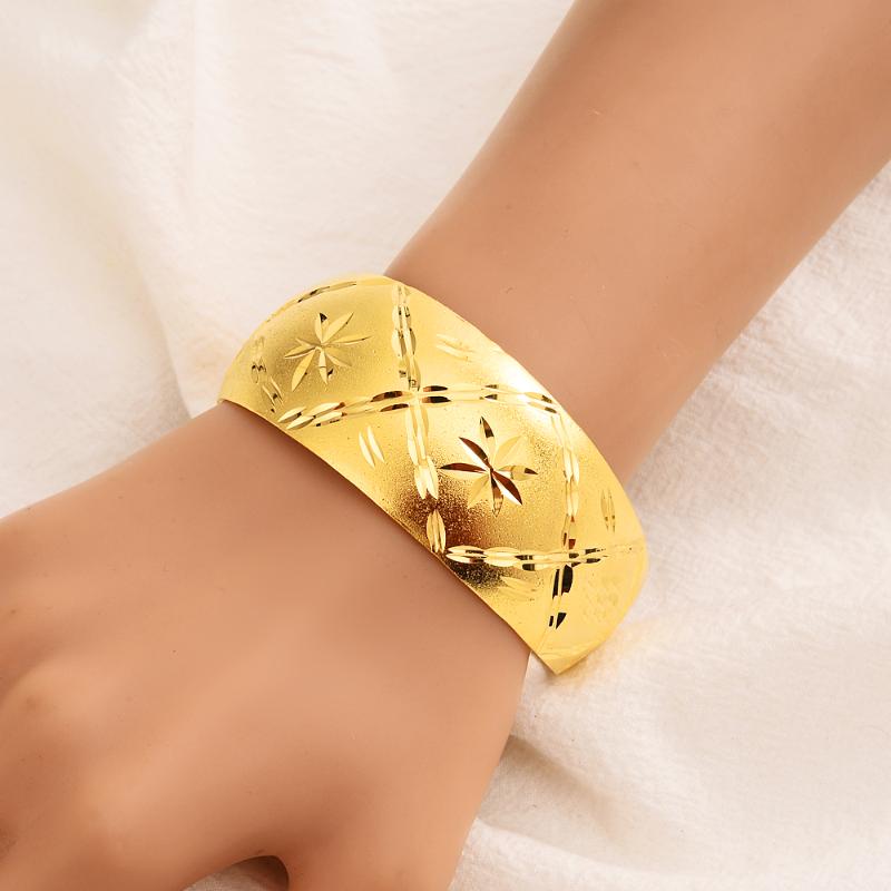 Argyle gilt large cuff Bracelets for Ms. Dubai Bridal Wedding African bracelet Jewelry Gold Charm bracelet party gift
Argyle gilt large cuff Bracelets for Ms. Dubai Bridal Wedding African bracelet Jewelry Gold Charm bracelet party gift